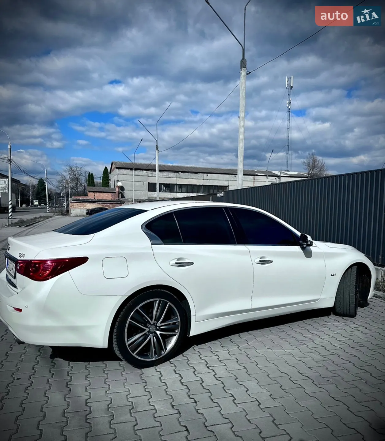 Infiniti Q50 2016 VIN JNKDV71E1GM551559 фото оголошення 28 з 72