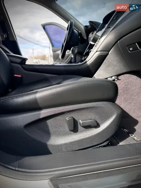 Infiniti Q50 2016 VIN JNKDV71E1GM551559 фото оголошення 65 з 92