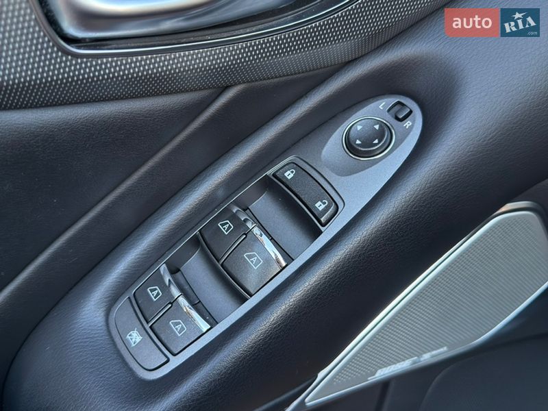 Седан Infiniti Q50 2019 в Киеве