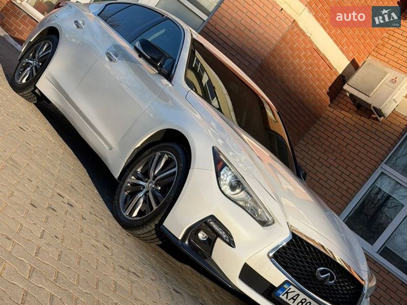 Infiniti Q50 2017