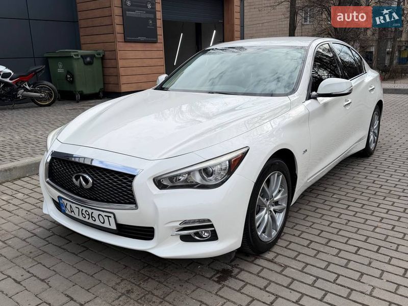 Infiniti Q50 2017