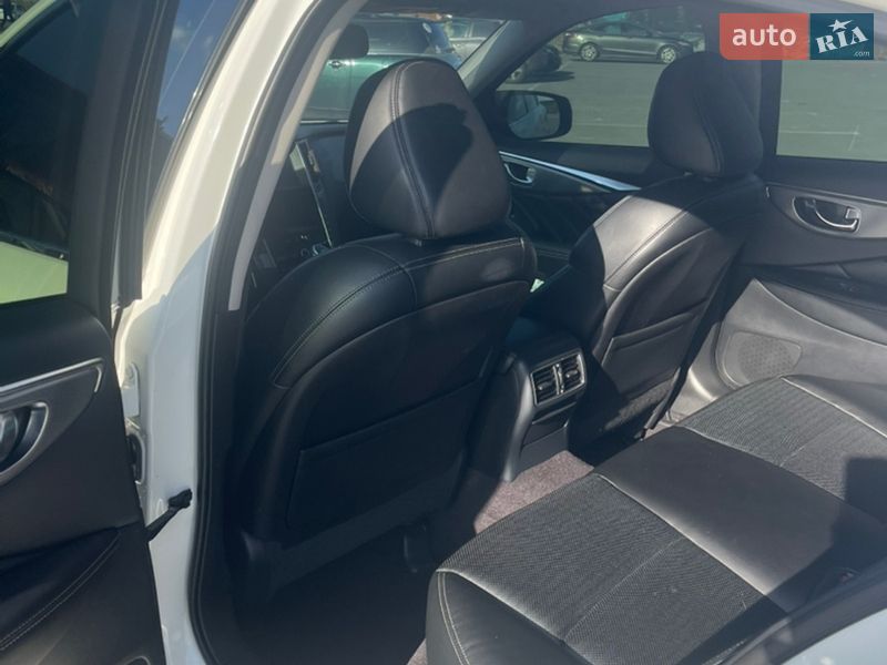 Седан Infiniti Q50 2017 в Киеве