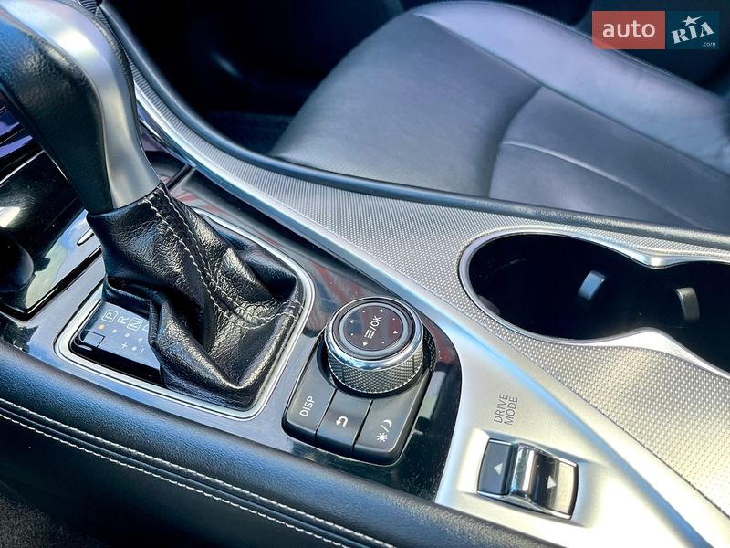 Седан Infiniti Q50 2016 в Виннице