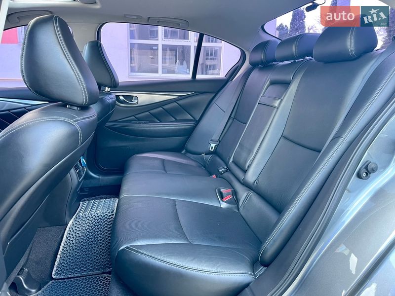 Седан Infiniti Q50 2016 в Виннице
