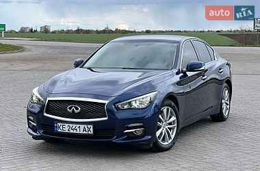 Седан Infiniti Q50 2016 в Павлограді