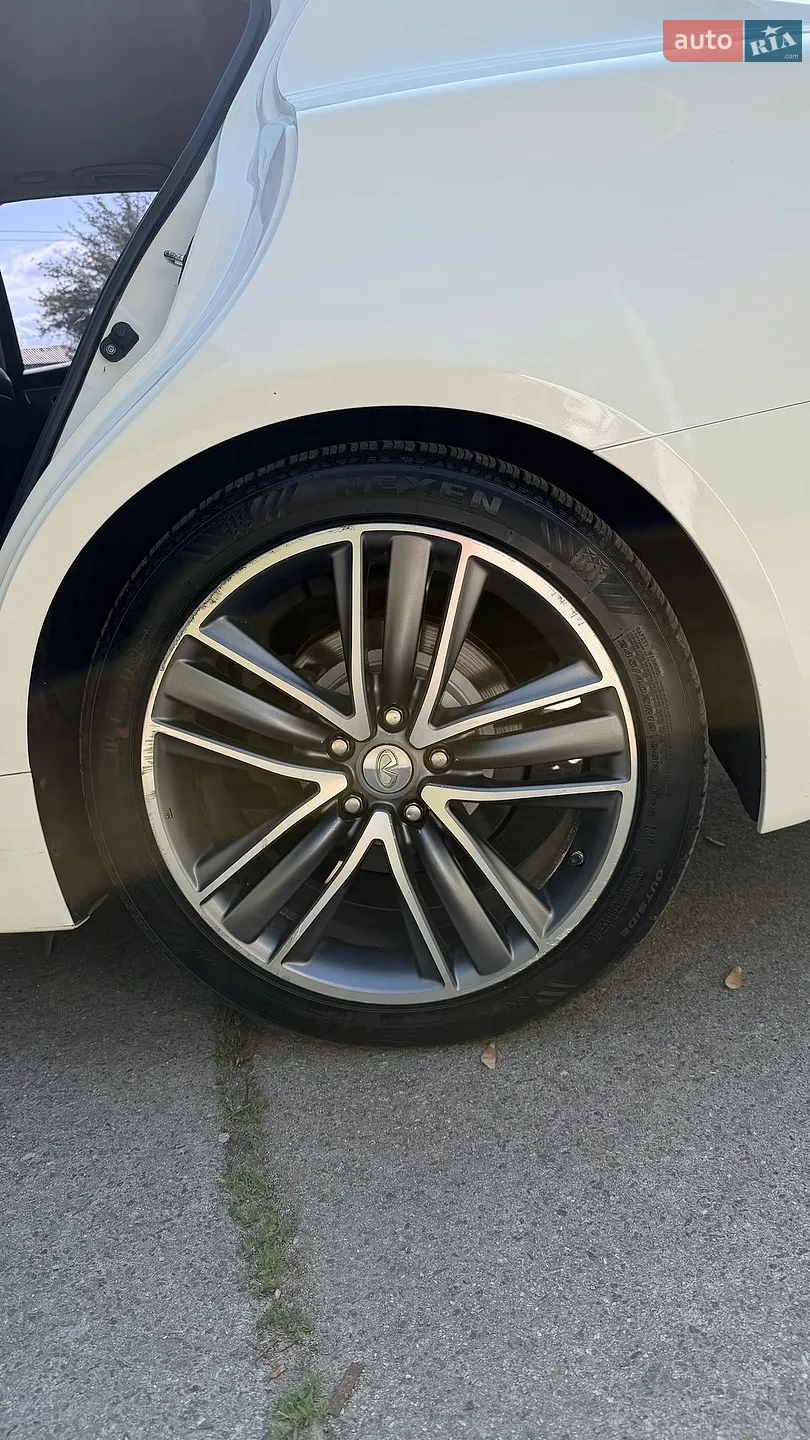 2015 Infiniti Q50 - мініатюра 17
