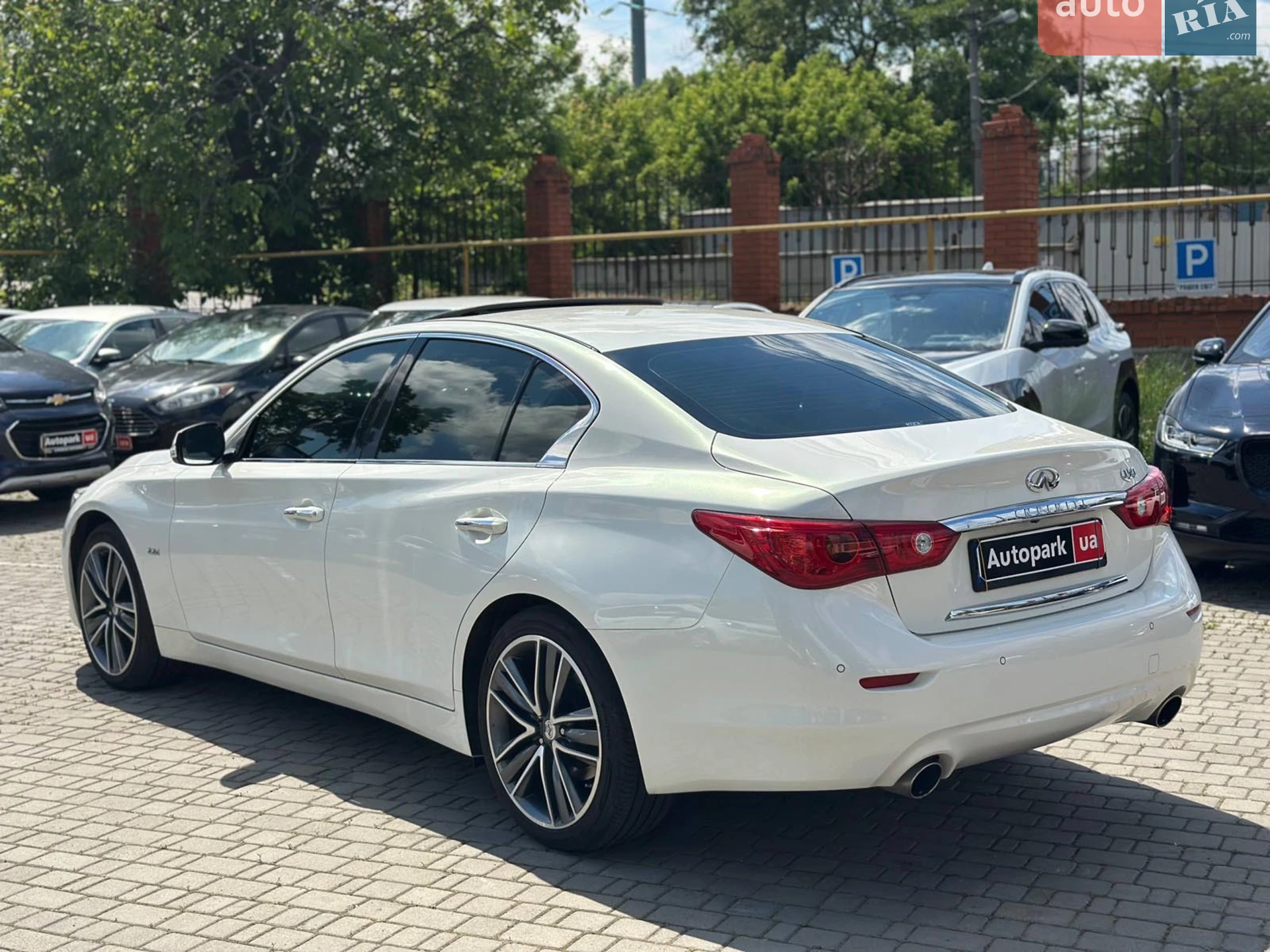 2015 Infiniti Q50 - мініатюра 11