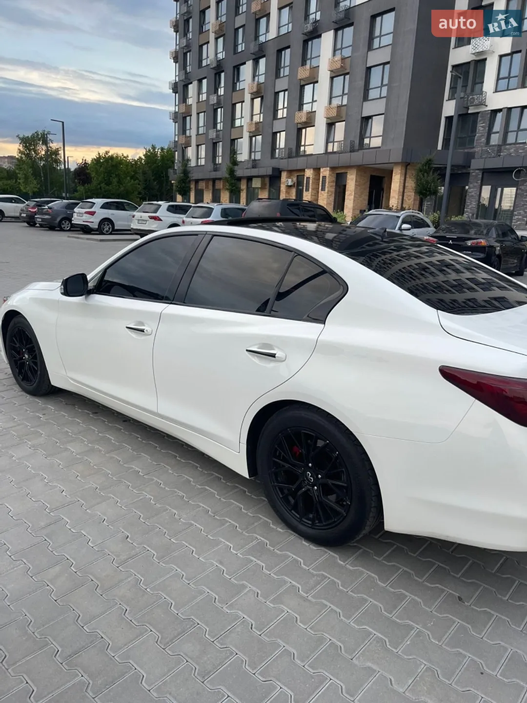 2015 Infiniti Q50 - мініатюра 10