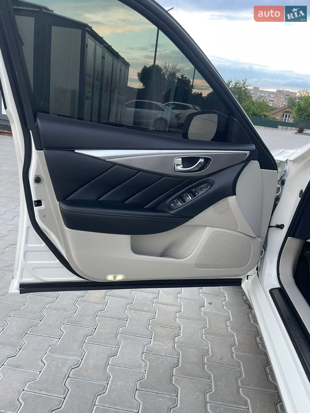 2015 Infiniti Q50 - мініатюра 22