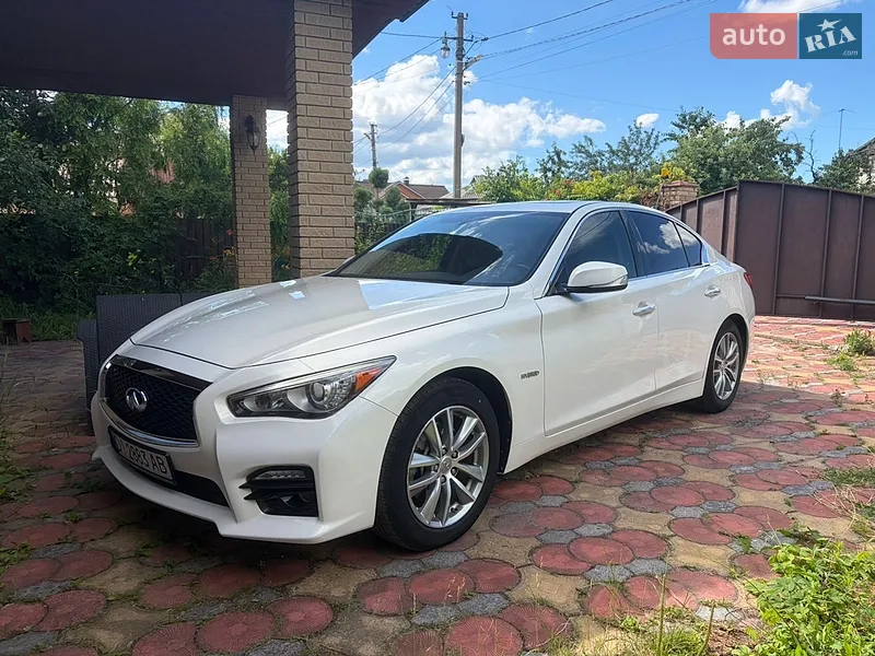 Infiniti Q50 2013