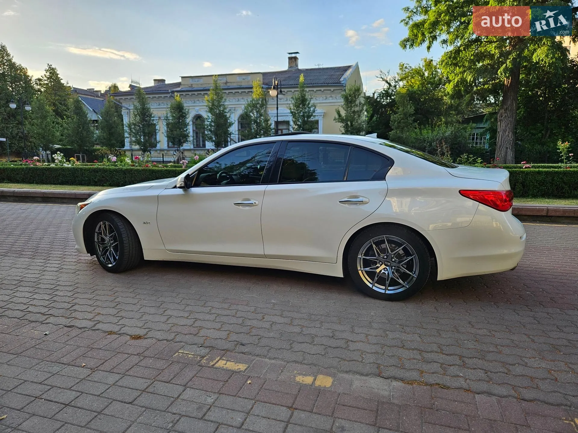 2016 Infiniti Q50 - мініатюра 4