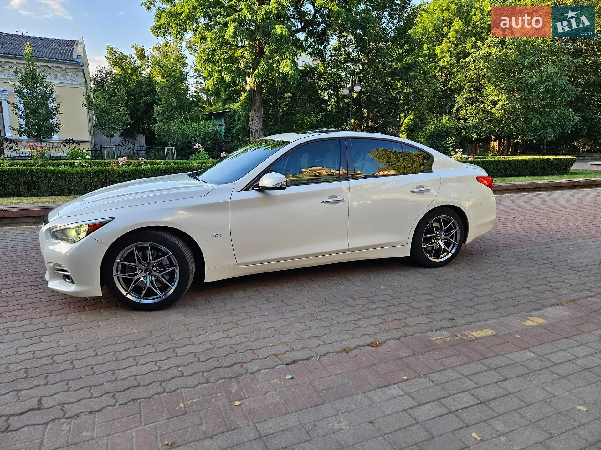 2016 Infiniti Q50 - мініатюра 3