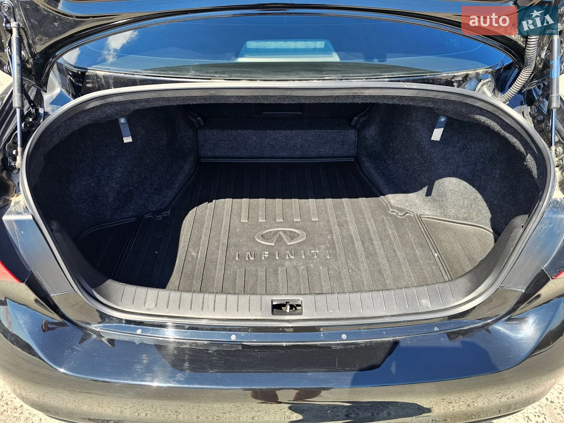 2017 Infiniti Q50 - мініатюра 13