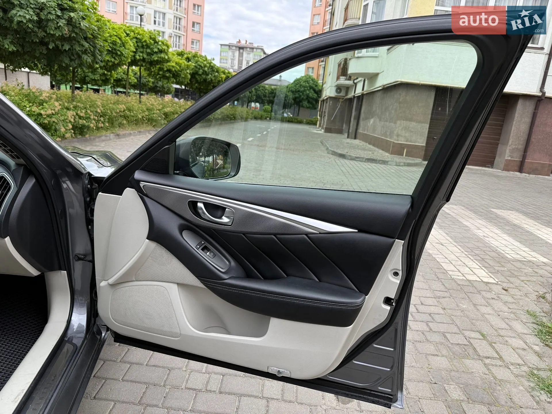2015 Infiniti Q50 - мініатюра 13