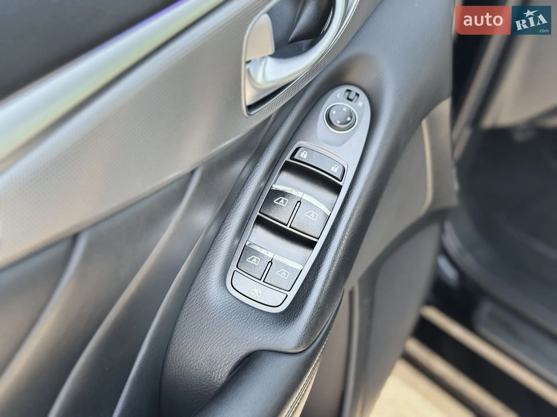 2016 Infiniti Q50 - мініатюра 29