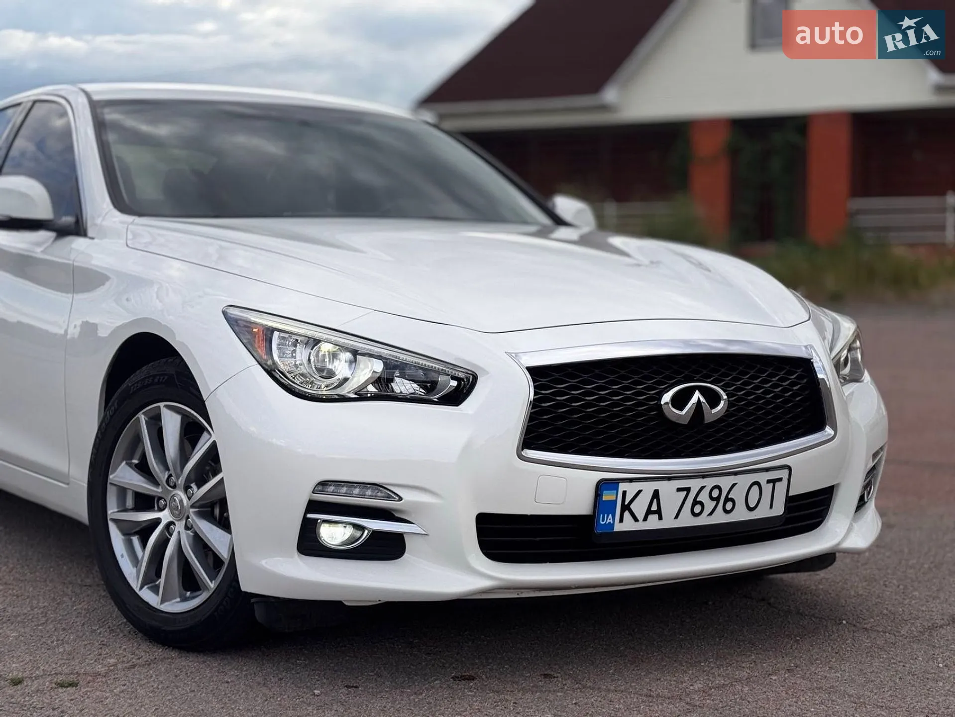 2017 Infiniti Q50 - фото 1