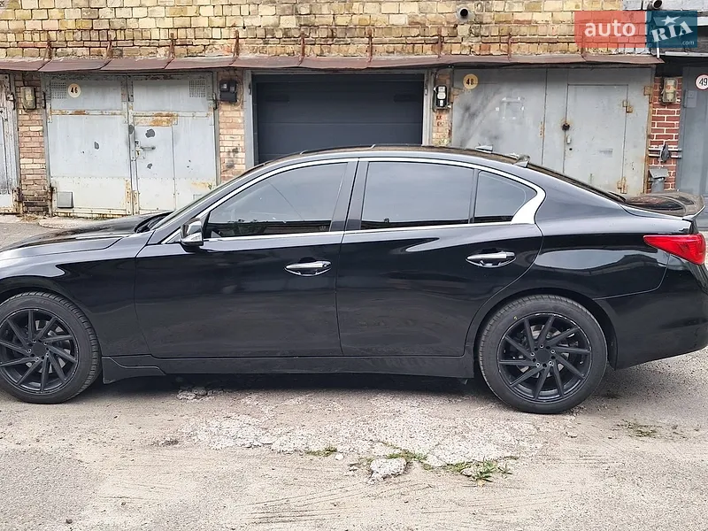 Infiniti Q50