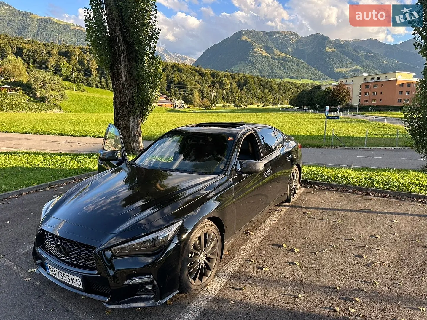 2017 Infiniti Q50 - мініатюра 2