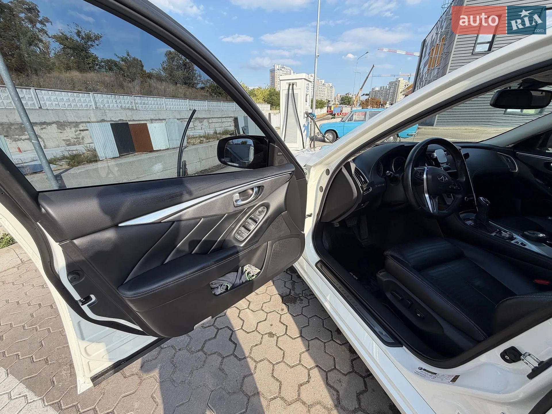 2017 Infiniti Q50 - мініатюра 17