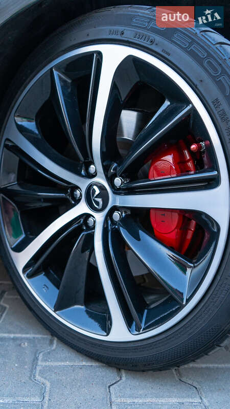 Купе Infiniti Q60 2017 в Одессе фото 37 Купе Infiniti Q60 2017 в Одессе