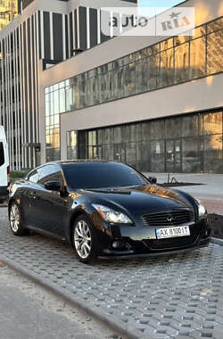 Купе Infiniti Q60 2013 в Киеве