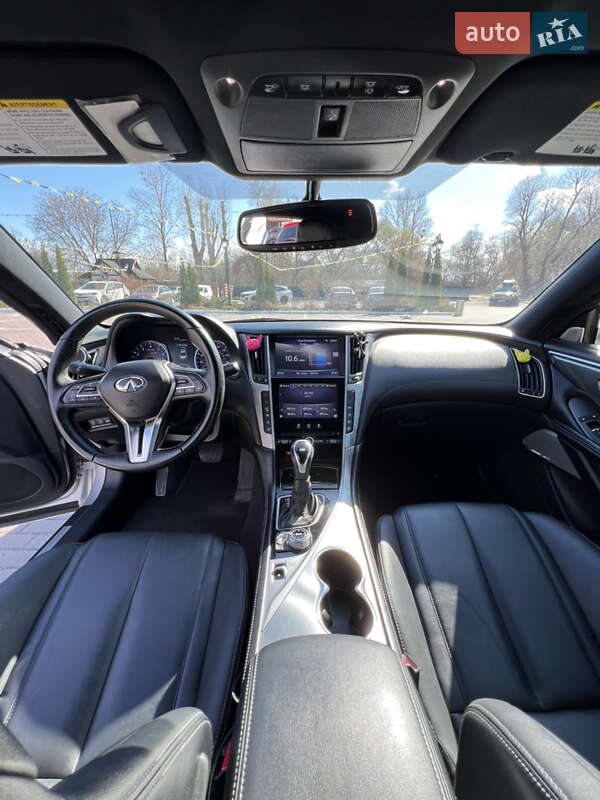 Купе Infiniti Q60 2016 в Киеве