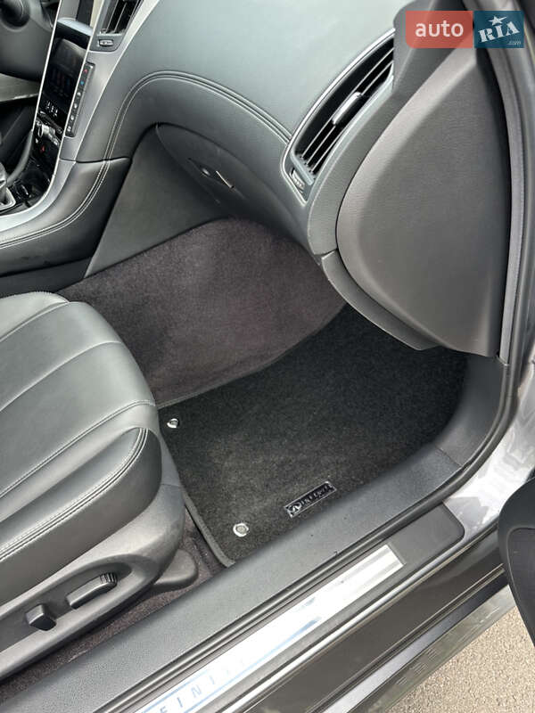 Купе Infiniti Q60 2019 в Києві