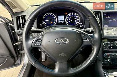Купе Infiniti Q60 2015 в 
