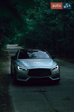 Купе Infiniti Q60 2016 в Киеве