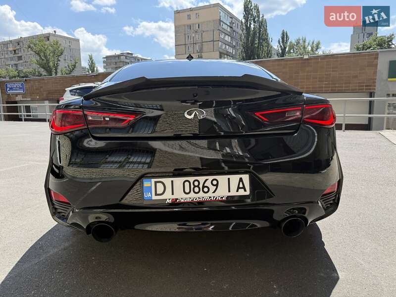 Купе Infiniti Q60 2016 в Киеве