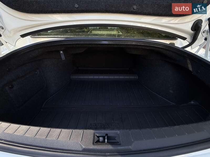 Купе Infiniti Q60 2017 в Києві
