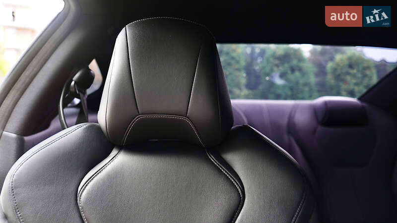 Купе Infiniti Q60 2017 в Львове фото 48 Купе Infiniti Q60 2017 в Львове