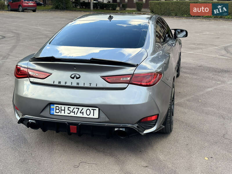 Купе Infiniti Q60 2016 в Дніпрі