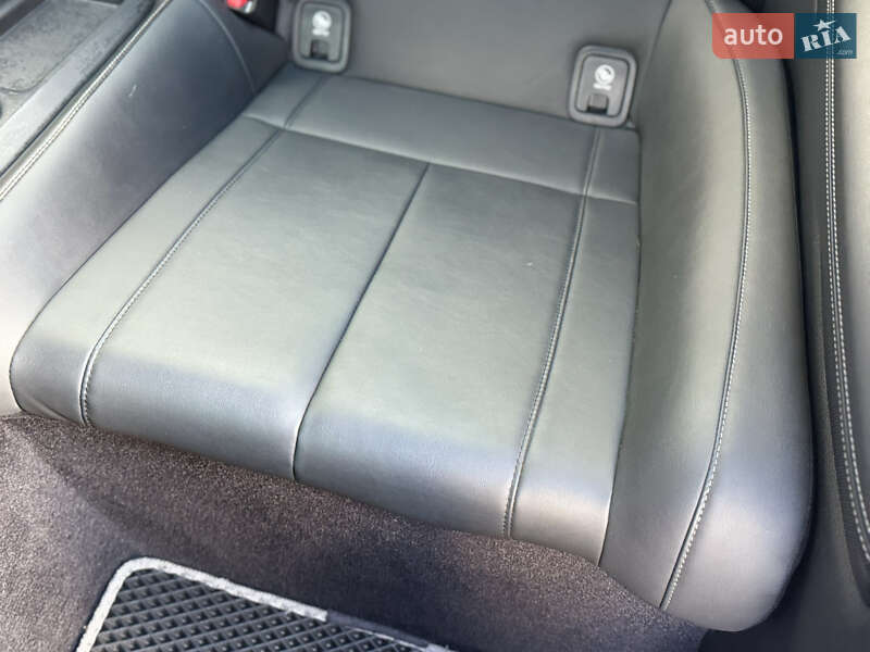 Купе Infiniti Q60 2016 в Дніпрі