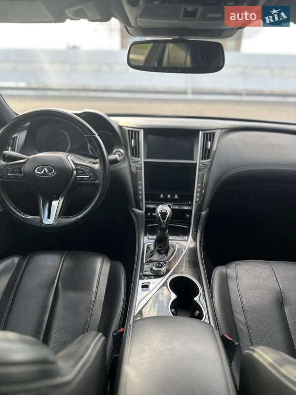 Купе Infiniti Q60 2016 в Києві фото 24 Купе Infiniti Q60 2016 в Києві