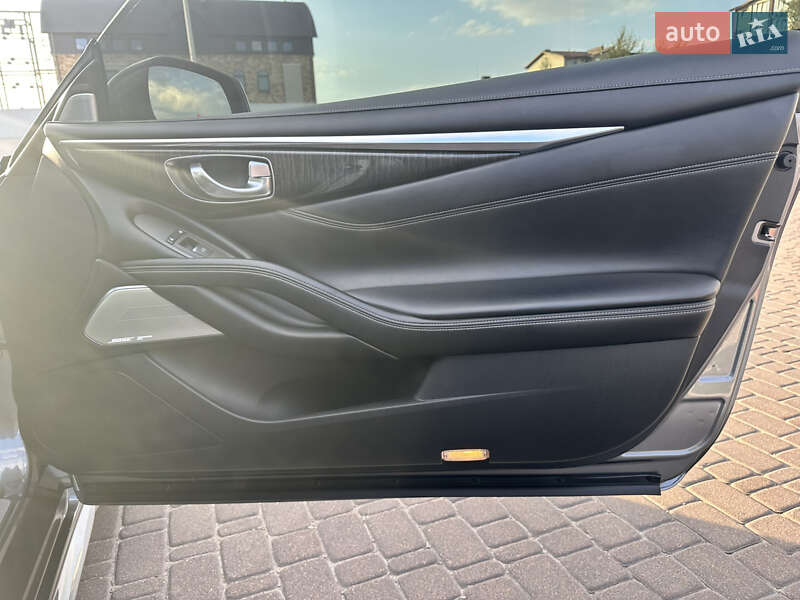Купе Infiniti Q60 2016 в Києві фото 29 Купе Infiniti Q60 2016 в Києві