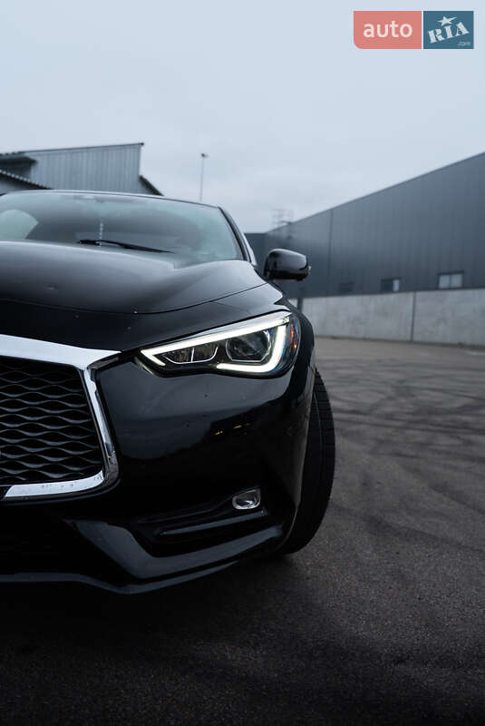 Купе Infiniti Q60 2016 в Києві фото 10 Купе Infiniti Q60 2016 в Києві