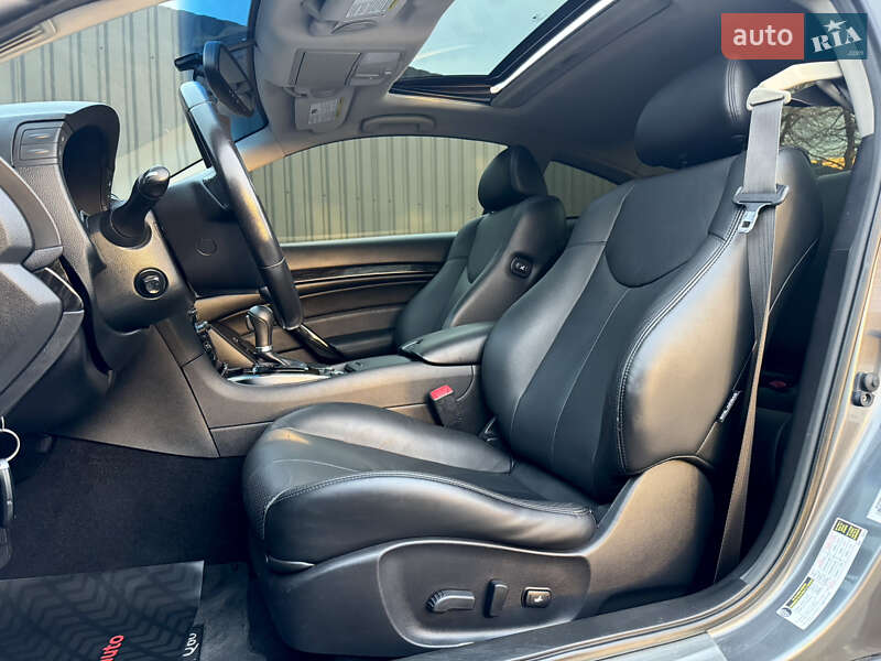 Купе Infiniti Q60 2015 в Виннице