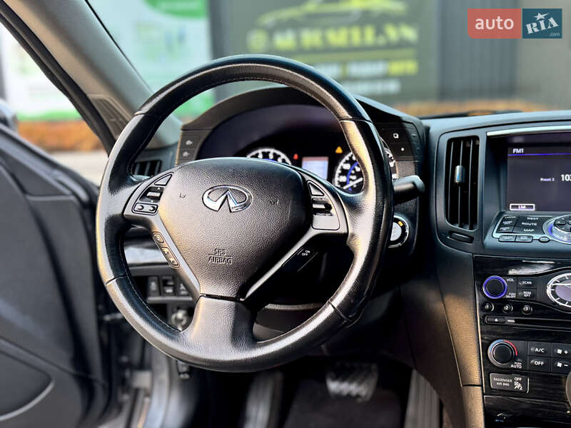 Купе Infiniti Q60 2015 в Виннице