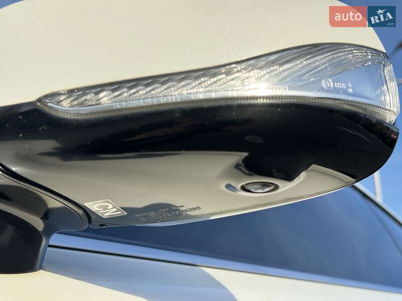 Купе Infiniti Q60 2017 в Киеве фото 42 Купе Infiniti Q60 2017 в Киеве