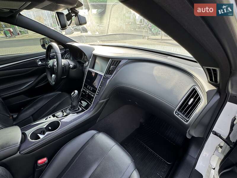 Купе Infiniti Q60 2017 в Киеве фото 96 Купе Infiniti Q60 2017 в Киеве