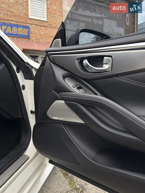 Купе Infiniti Q60 2016 в Новом Роздоле