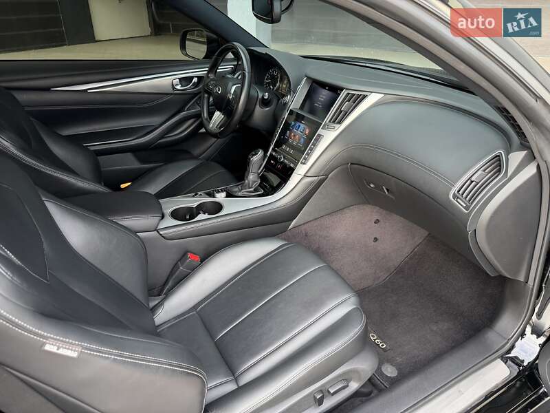 Купе Infiniti Q60 2020 в Киеве