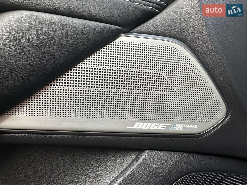 Купе Infiniti Q60 2020 в Києві фото 11 Купе Infiniti Q60 2020 в Києві