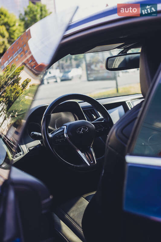 Купе Infiniti Q60 2017 в Києві фото 5 Купе Infiniti Q60 2017 в Києві