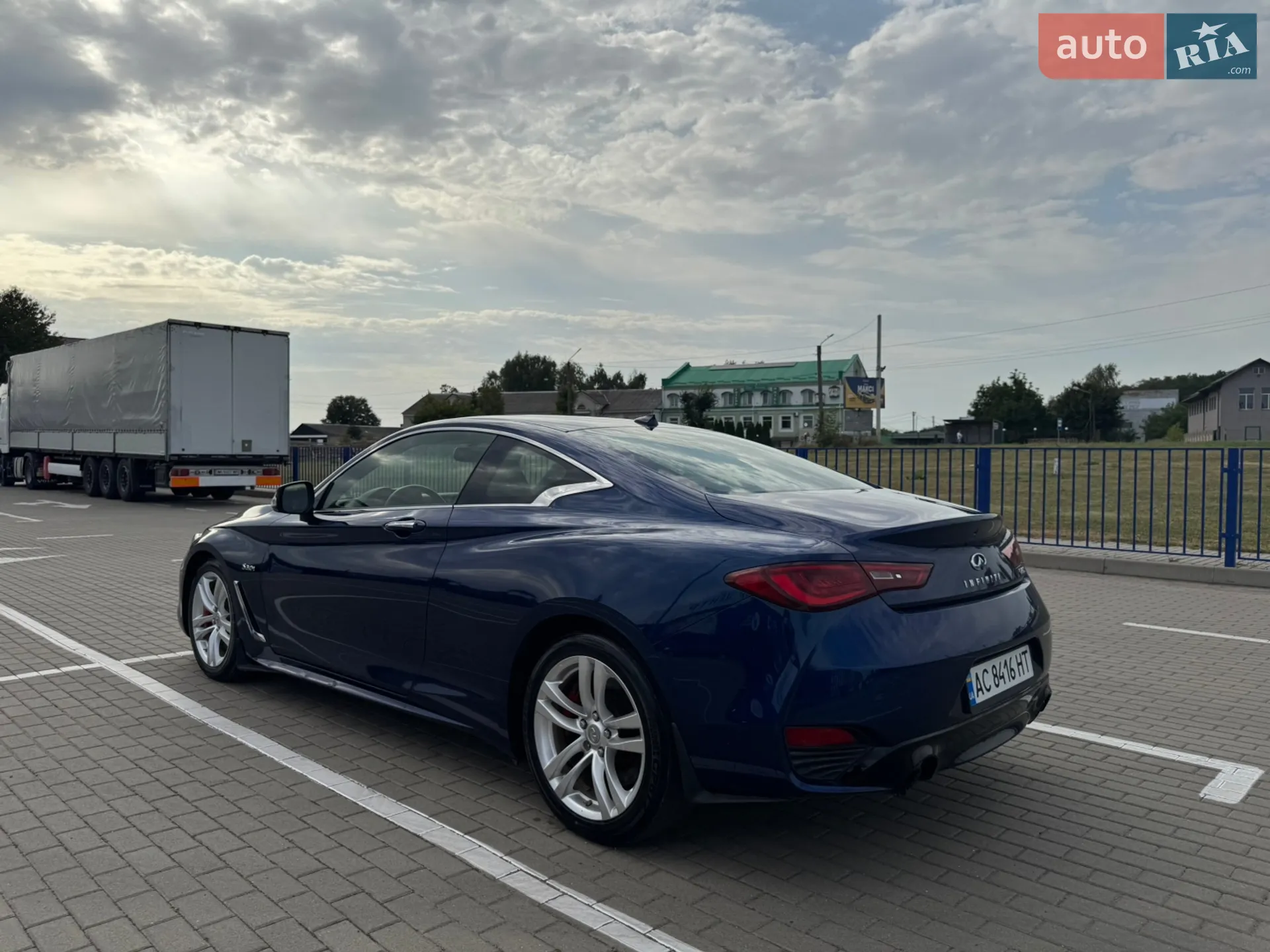 2017 Infiniti Q60 - мініатюра 6