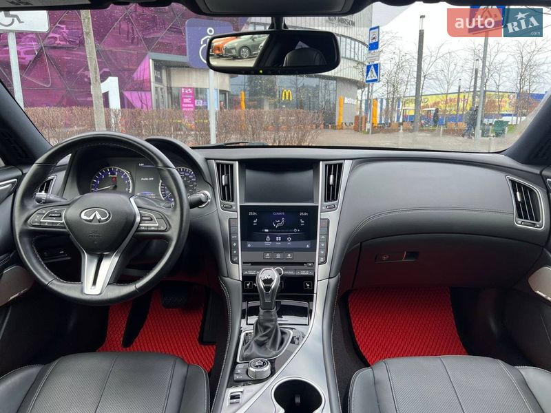 Купе Infiniti Q60 2018 в Киеве