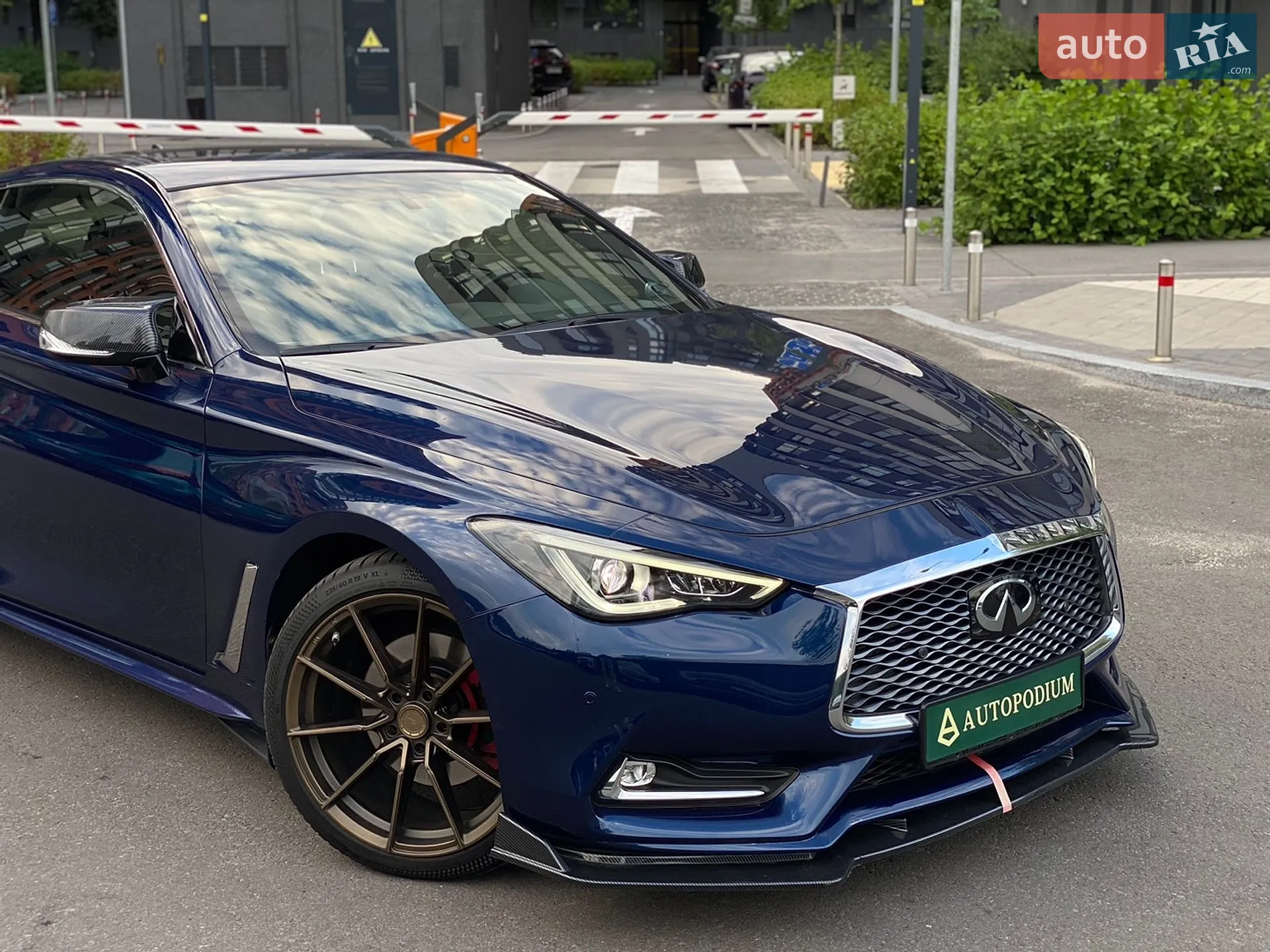 2017 Infiniti Q60 - мініатюра 4