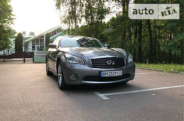 Седан Infiniti Q70 2013 в Житомире