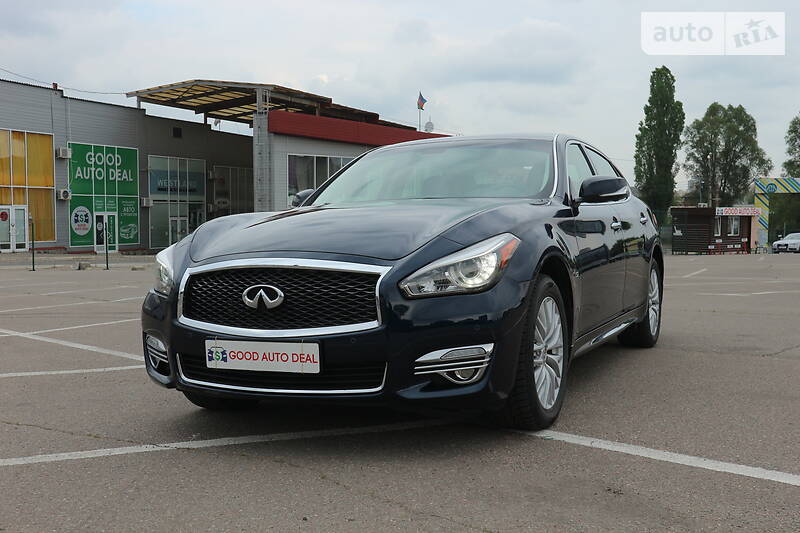 Седан Infiniti Q70 2015 в Харькове